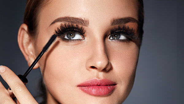 Your Eyelash Makeup Guide for Thicker Eyelashes