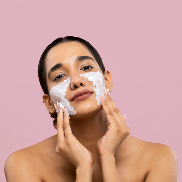 Lotus Herbals - WhiteGlow brightening Cleansing Milk